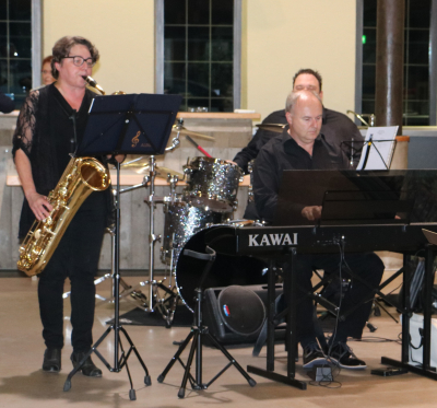 Aline Massard (Saxophon a Flûte), Christian Simon (Piano) a Ben Schmeler (Percussioun) . . . . . . . (photo vum Chr. Parmentier)