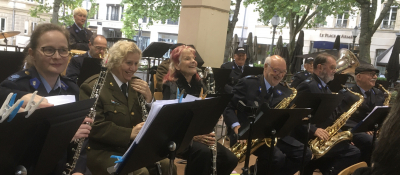 zwéin Hautbois, eng Bassklarinett a 5 Saxophonen - daat muss jo gutt kléngen