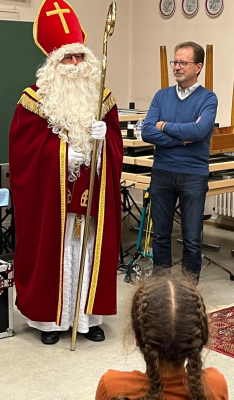 de Kleeschen huet awer net laang op sech warde gelooss