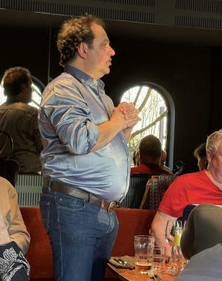 eise Chef, den Thomas Graf, huet sech ët net huele gelooss fir e puer Wuert un d´Musikanten ze riichten