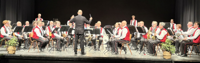 deen éischte Concert hun d´Kollege vun der Harmonie Royale des Finances ënert der Leedung vum Jean Vonck gespillt