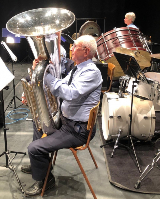 ët  war leider dem Johny säi läschte Concert - mir soen him ën décke Merci fir seng laang Präsenz an der Douane´s Musek a wönschen him all Guddes fir d´Zukunft