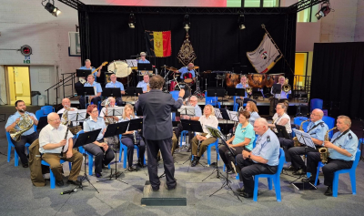 d´Garnisounsmusek huet zesumme mat der Douane´s Musek zu Athus fir den 150. Anniversär Concert gespillt