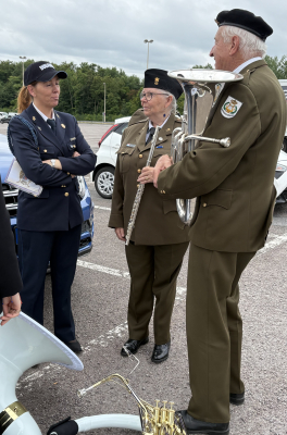 wenn di Mutter mit der Tochter...