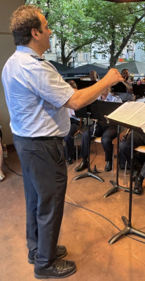 de Chef war richteg houfreg op seng Musikanten