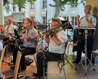 d´Marie-Jo haat d´Trombonne vun hannen am Aa