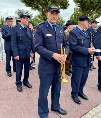 d´Musikante vun der Douane´s Musek komme gläich an den Asaatz