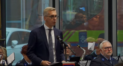 den Här Léon Gloden huet a sénger Qualitéit als Innenminister d´Wuet un d´Zuhörer geriicht