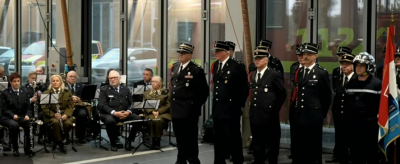 en andächtege Moment ier de Groussherzog un d´Riednerpult getratt as