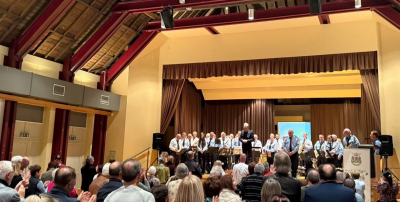 de Public war ganz zefridden, d´Musek huet mussen 2 Mol eng Zougab spillen