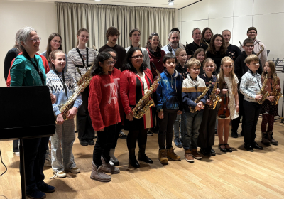 eng Gruppefoto mat de Schüler an mam Catrin Fellerich