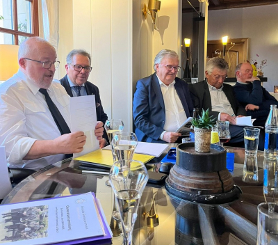 de Sekretär, de Gast Goerend, huet den Aktivitéitsrapport virgedroen
