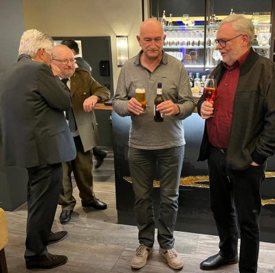 no der Medailleniwerreechung as fir d´´eischt e gudden Apéritiv kredenzt gin