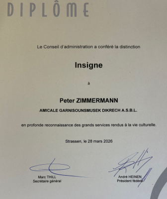 den Diplom fir de Peter