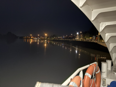 Owes si mir mat der Fähr erëm heemgefuer mat enger Vue op "Bëlleg by Night"